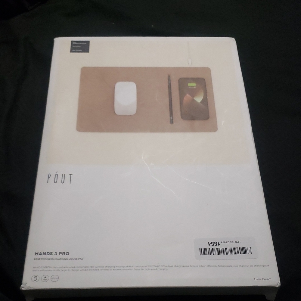 Pout Hands 3 Pro Wireless Charging Mouse Pad Latte Cream